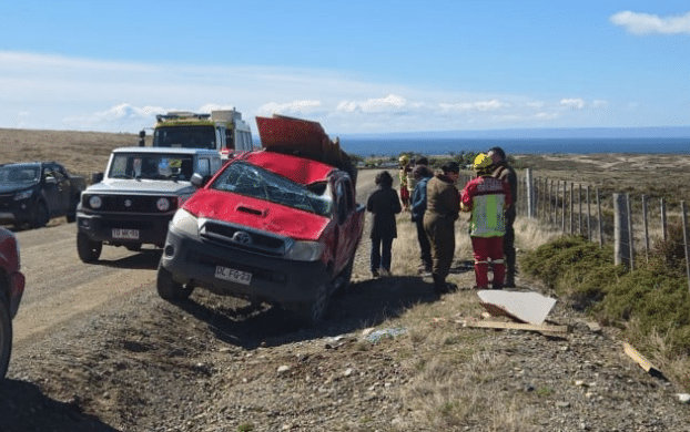 PTA. ARENAS: Una persona lesionada tras volcamiento de camioneta en ...